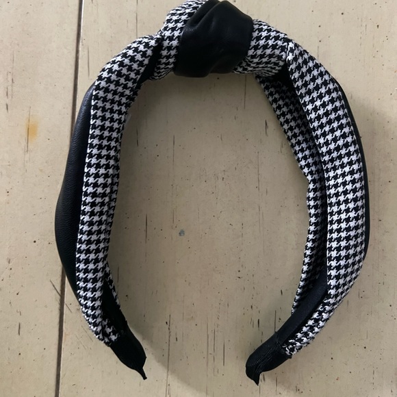 Avril Houndstooth Top Knot Headband - Picture 3 of 3